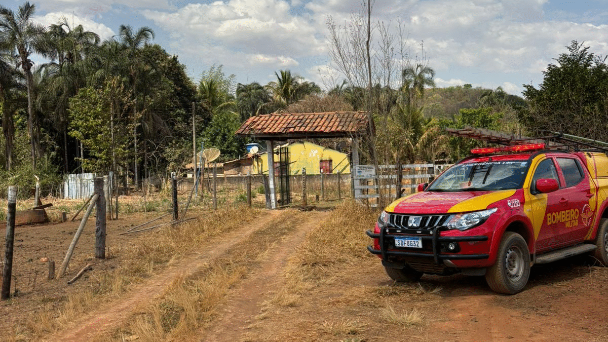Homem morre durante incêndio que destruiu casa na zona rural de Silvânia (GO)