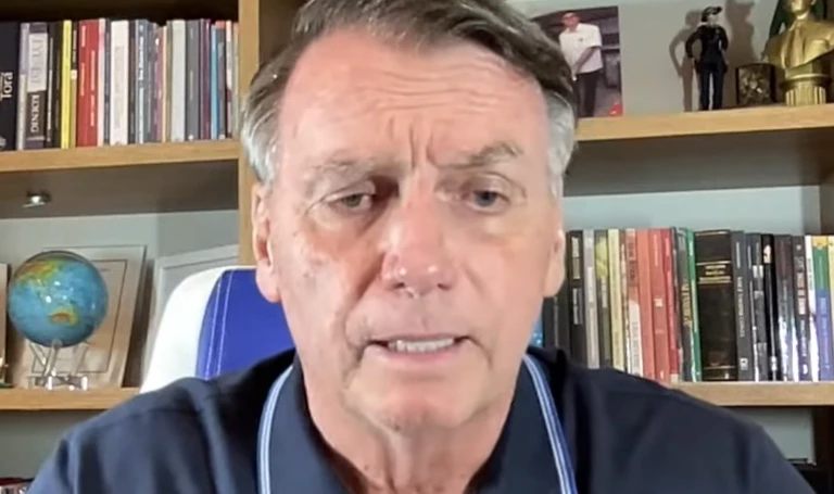 Bolsonaro desafia Alexandre de Moraes a exibir “minuta do golpe”