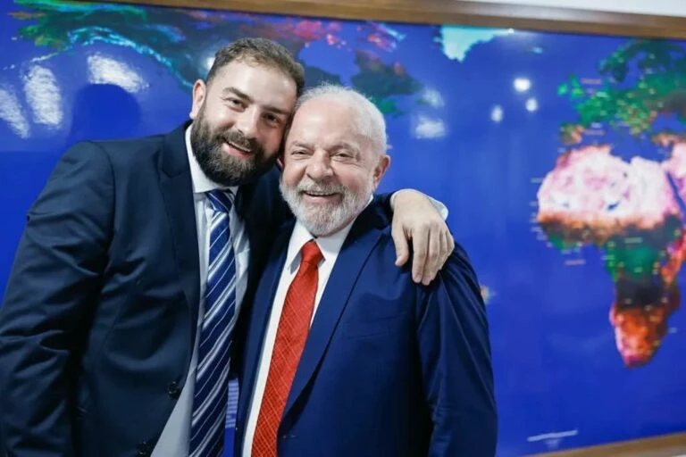 Filho de Lula tem pedido negado em ação sobre violência contra ex