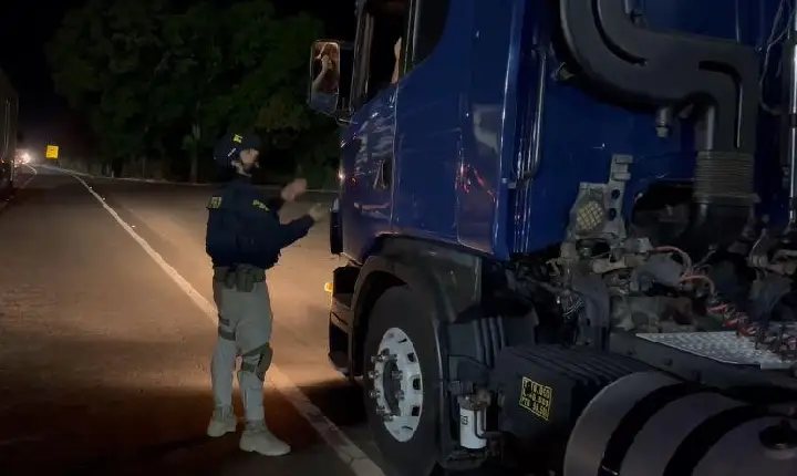 Em Porangatu, caminhoneiro é preso por dirigir sob efeito de droga na br-153