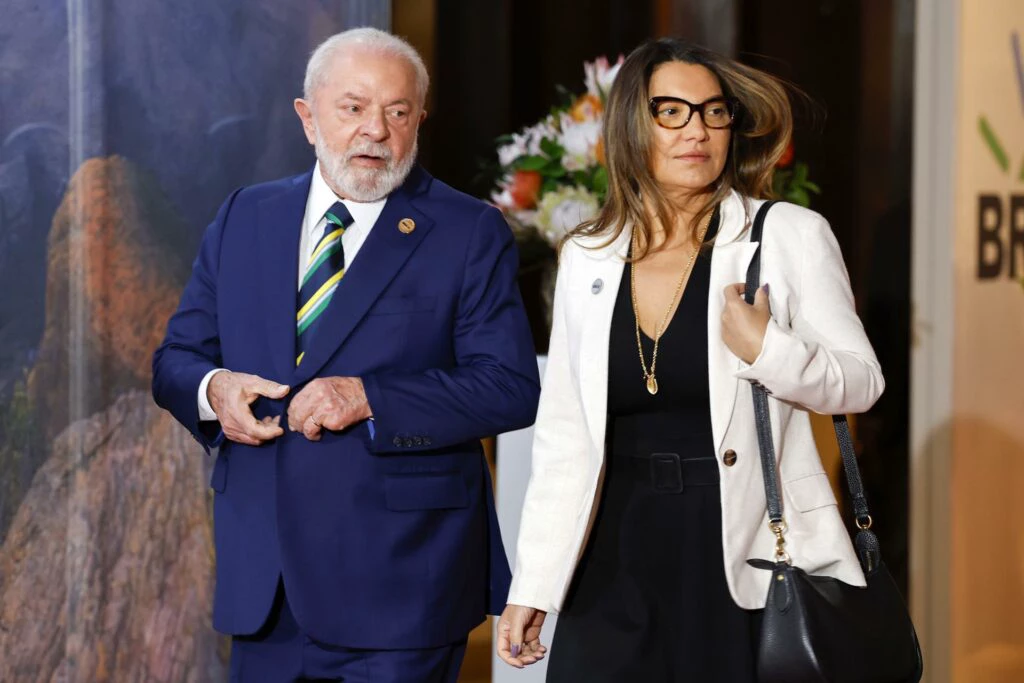 Após culpar Bolsonaro, governo Lula acha os 261 móveis sumidos