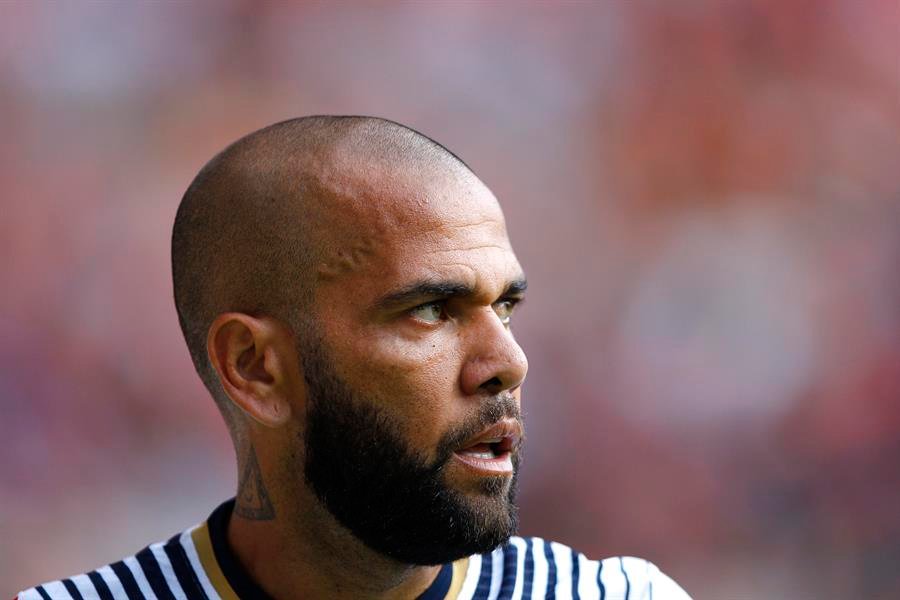 Tribunal de Barcelona decidirá se Alves pode deixar a prisão