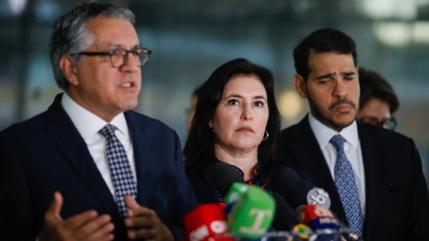 Governo "deve liberar" R$ 1,3 bilhão de emendas para ajudar o RS