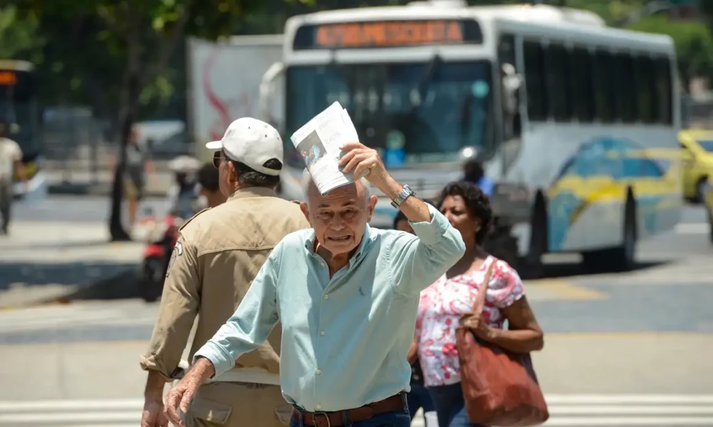 Forte onda de calor atingirá parte do Brasil antes do fim do verão