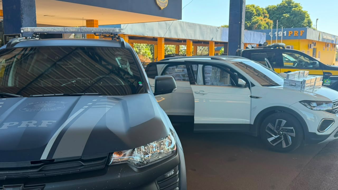PRF prende motorista e apreende 20 mil maços de cigarro contrabandeado em mineiros