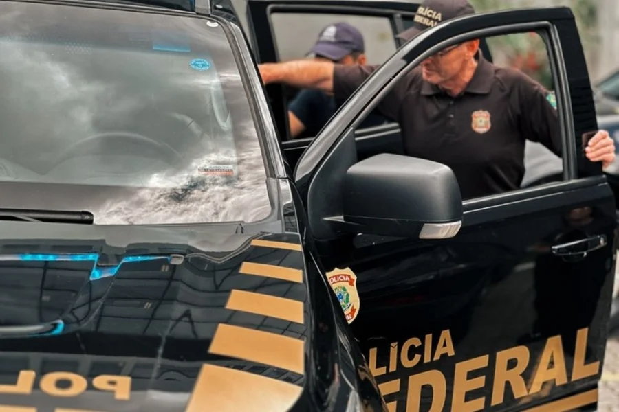 Mendonça manda afastar perito por vazar informações do caso Master