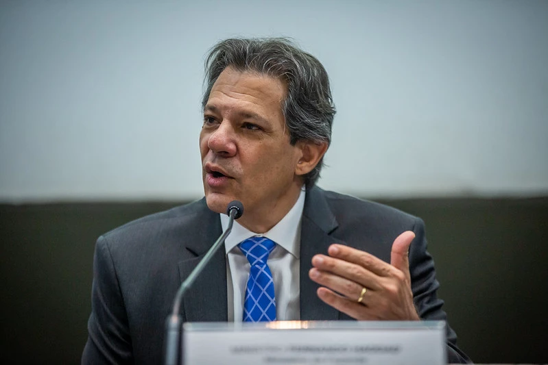 Haddad: “Quem não paga imposto tem que voltar a pagar”