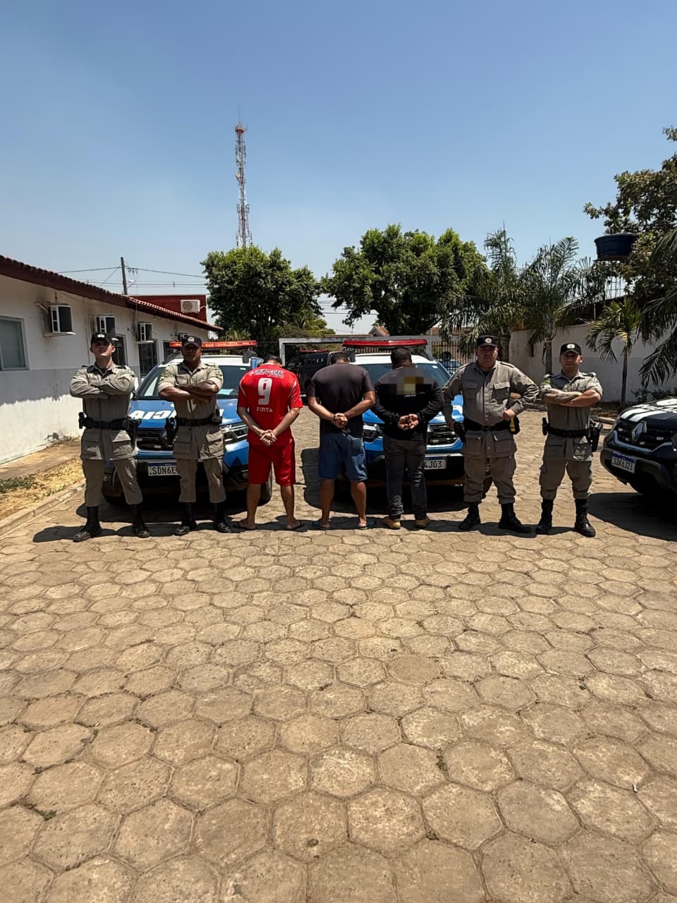Polícia Recupera Postes Furtados em Operação no Entorno de Uruaçu