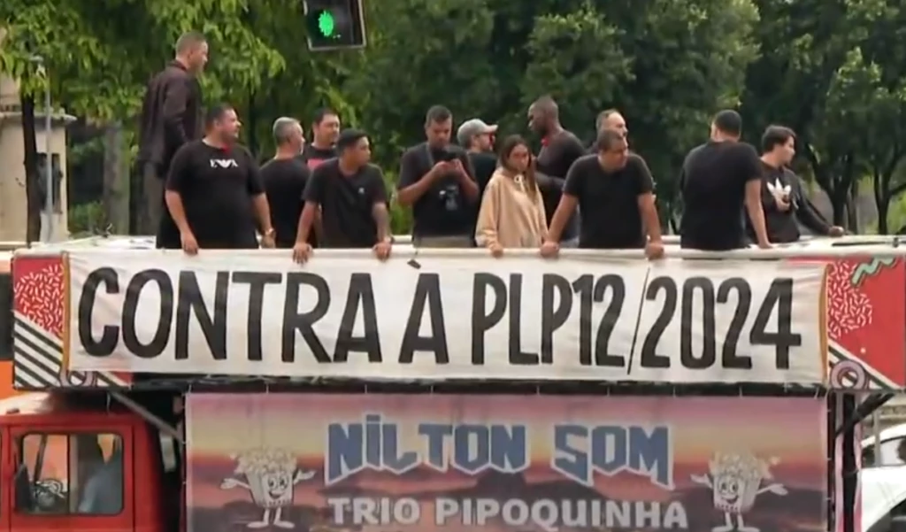 Motoristas e motoboys por app protestam contra projeto de Lula