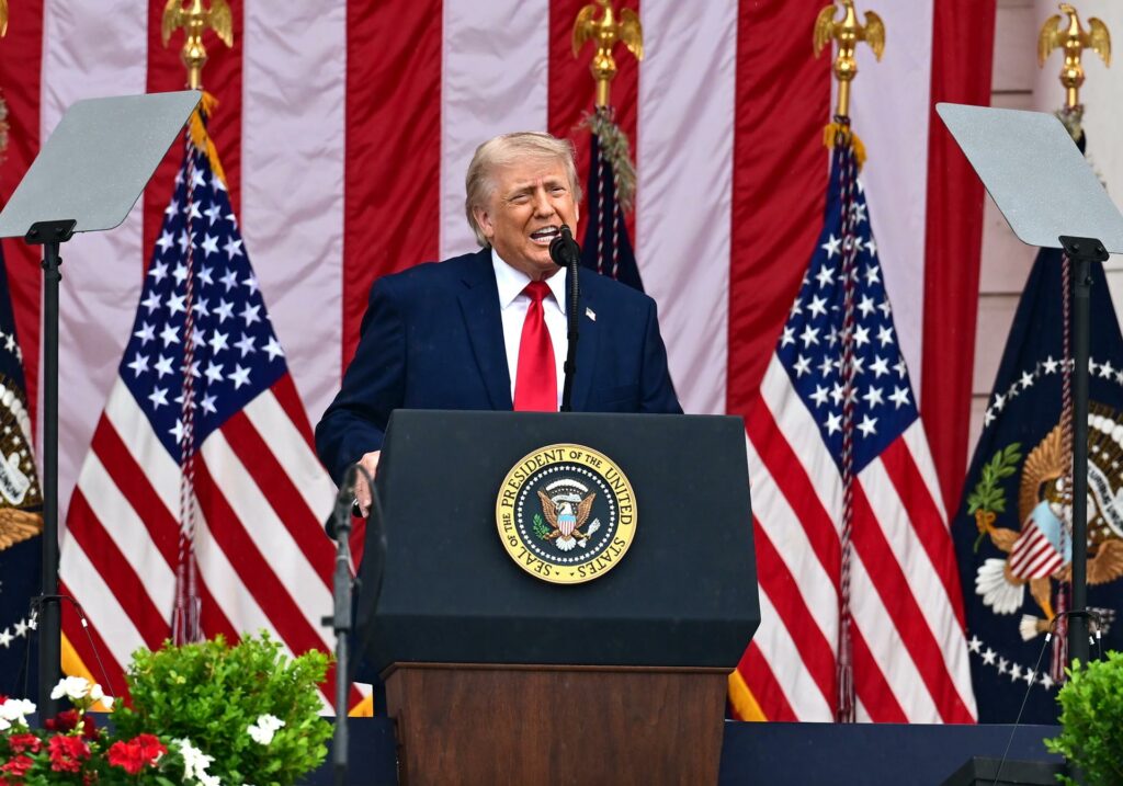 Trump permite ações cibernéticas que podem atingir CV e PCC