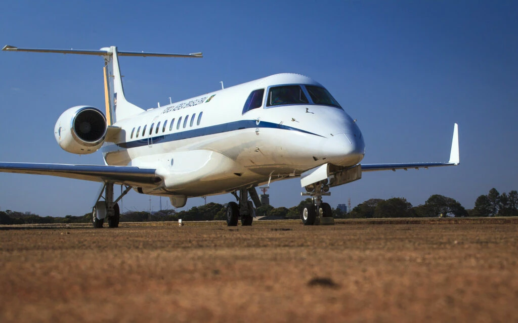Falta de combustível em aviões da FAB leva ministros a ‘fazerem fila’