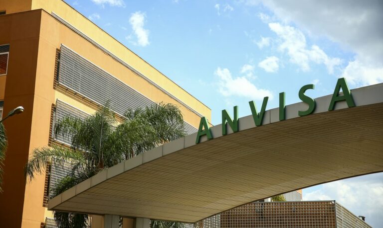 Anvisa proíbe venda e utilização de produtos à base de fenol, não há segurança do produto