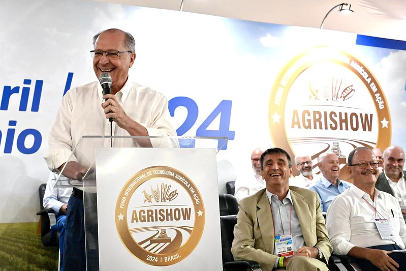 Sem público, Alckmin participa do Agrishow em Ribeirão Preto