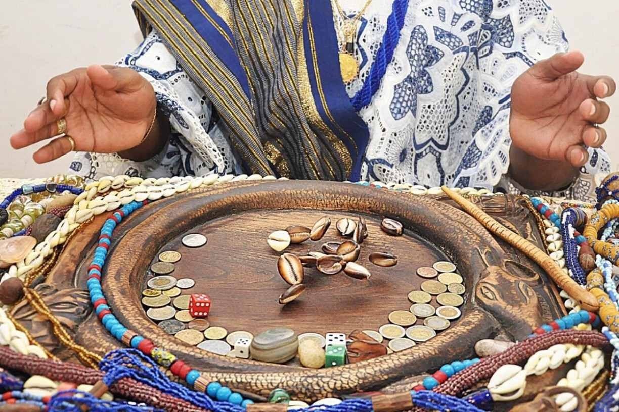 Pai de Santo é acionado por mulher que pede morte de bebê em mulher grávida