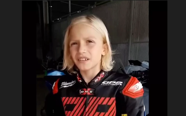 Piloto de 9 anos morre após grave acidente de moto em Interlagos