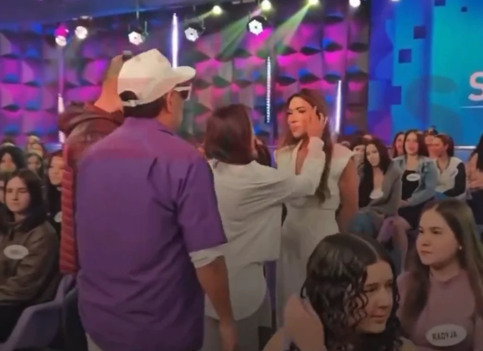 Patricia se emociona ao voltar a gravar após morte de Silvio Santos