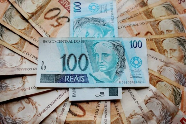 64% dos mais pobres reduziram despesas nos últimos seis meses