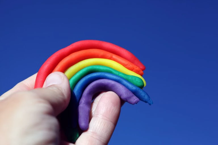 Suécia aprova mudança de sexo a partir dos 16 anos
