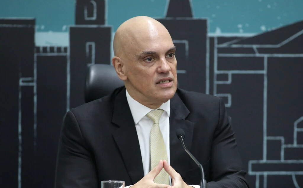 Decisões de Moraes sobre censura nas redes são mantidas em sigilo sem passassem pela Polícia Federal