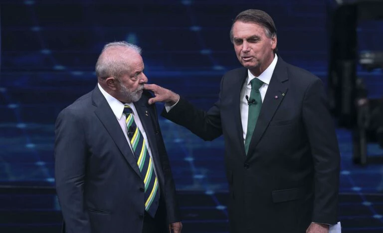 Pesquisa: Bolsonaro venceria Lula com 12 pontos de vantagem no DF