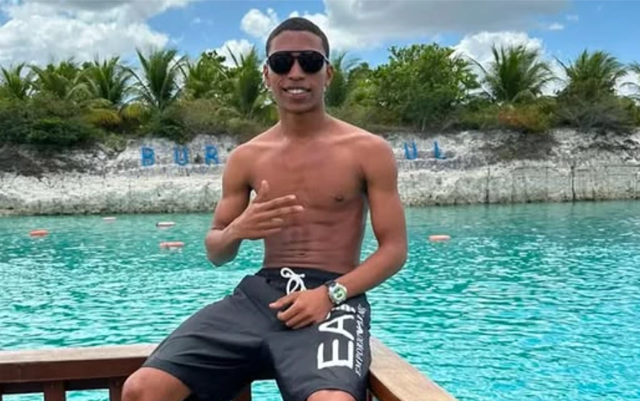 Jovem foi morto por fazer gesto de facção sem saber, diz o pai