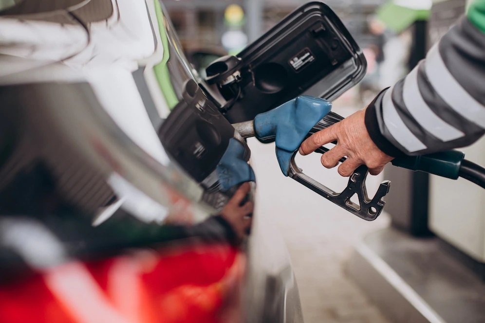 Gasolina fica mais cara no primeiro semestre e chega a R$ 6,02, aponta Ticket Log