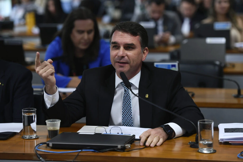 Flávio alfineta Haddad: Mudar o nome do Brasil para Taxxadiqstão