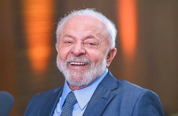 Lula reclama do governo receber poucas doações de heranças
