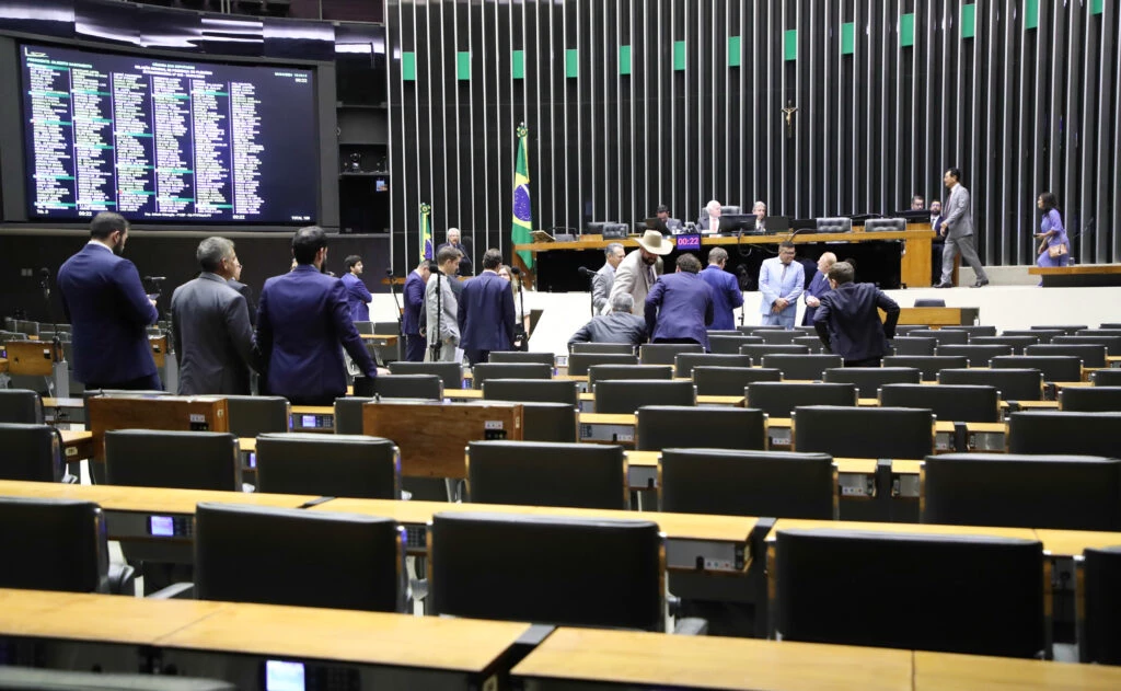 Por 304 votos a 136, Câmara dos Deputados aprova volta do DPVAT