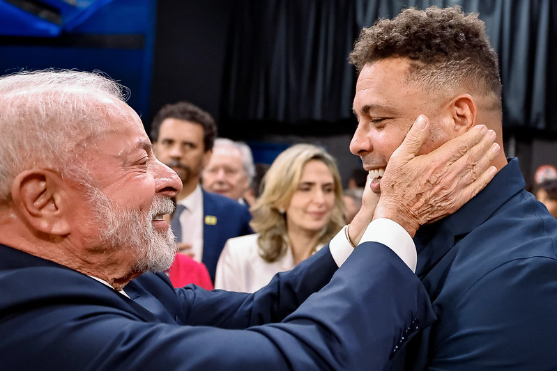 Em 2006, Lula chamou Ronaldo de gordo e jogador respondeu