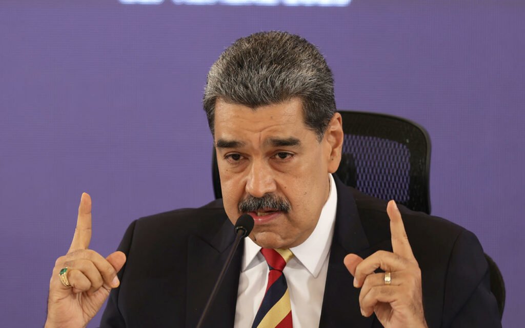 Juiz manda Maduro e chavistas pagarem 314 milhões de dólares