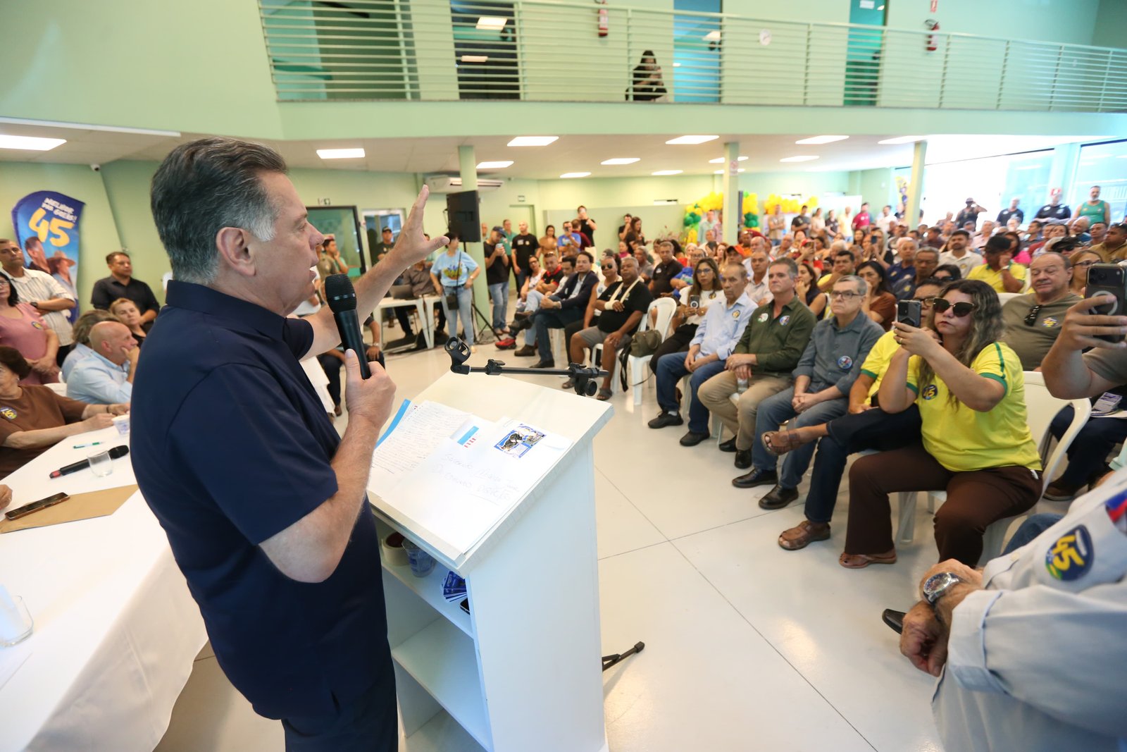 Marconi Perillo durante reunião na sede da APPB, onde apresentou propostas para policiais militares e bombeiros ativos e inativos de Goiás.